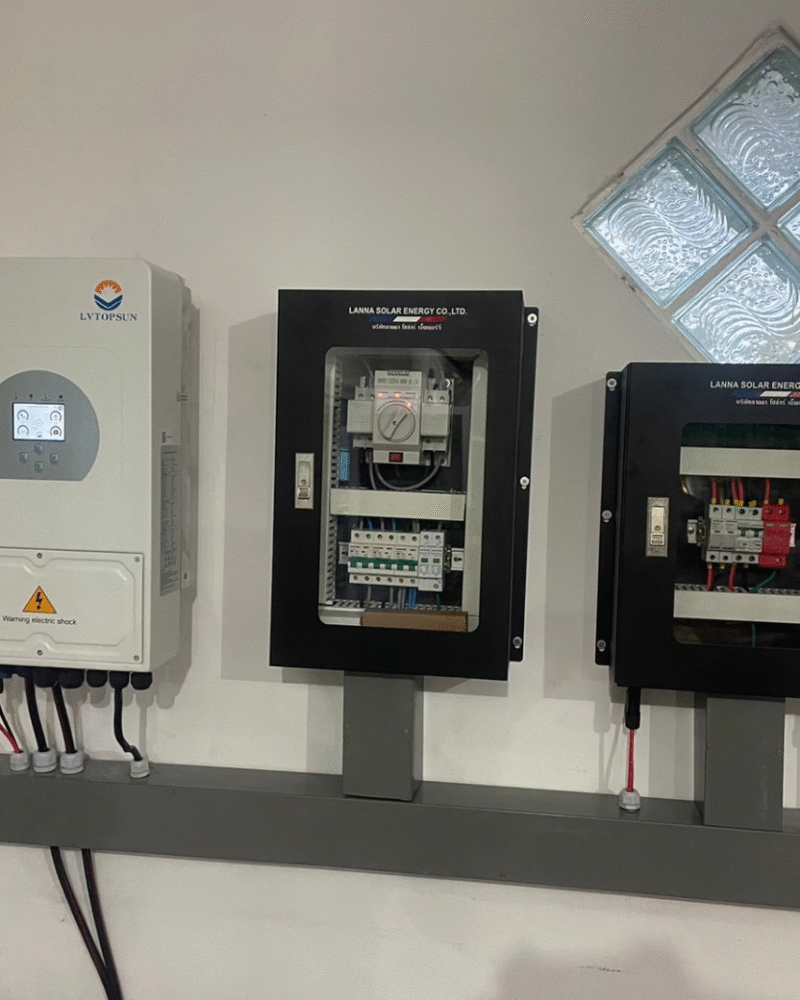 ระบบโซล่าเซลล์ติดหลังคา Solar Rooftop On/Off Grid Hybrid 5 kW + Battery LiFePO4 9.6 kwh (พร้อมติดตั้ง)